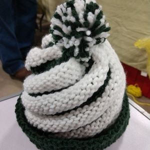 Knitted child's hat